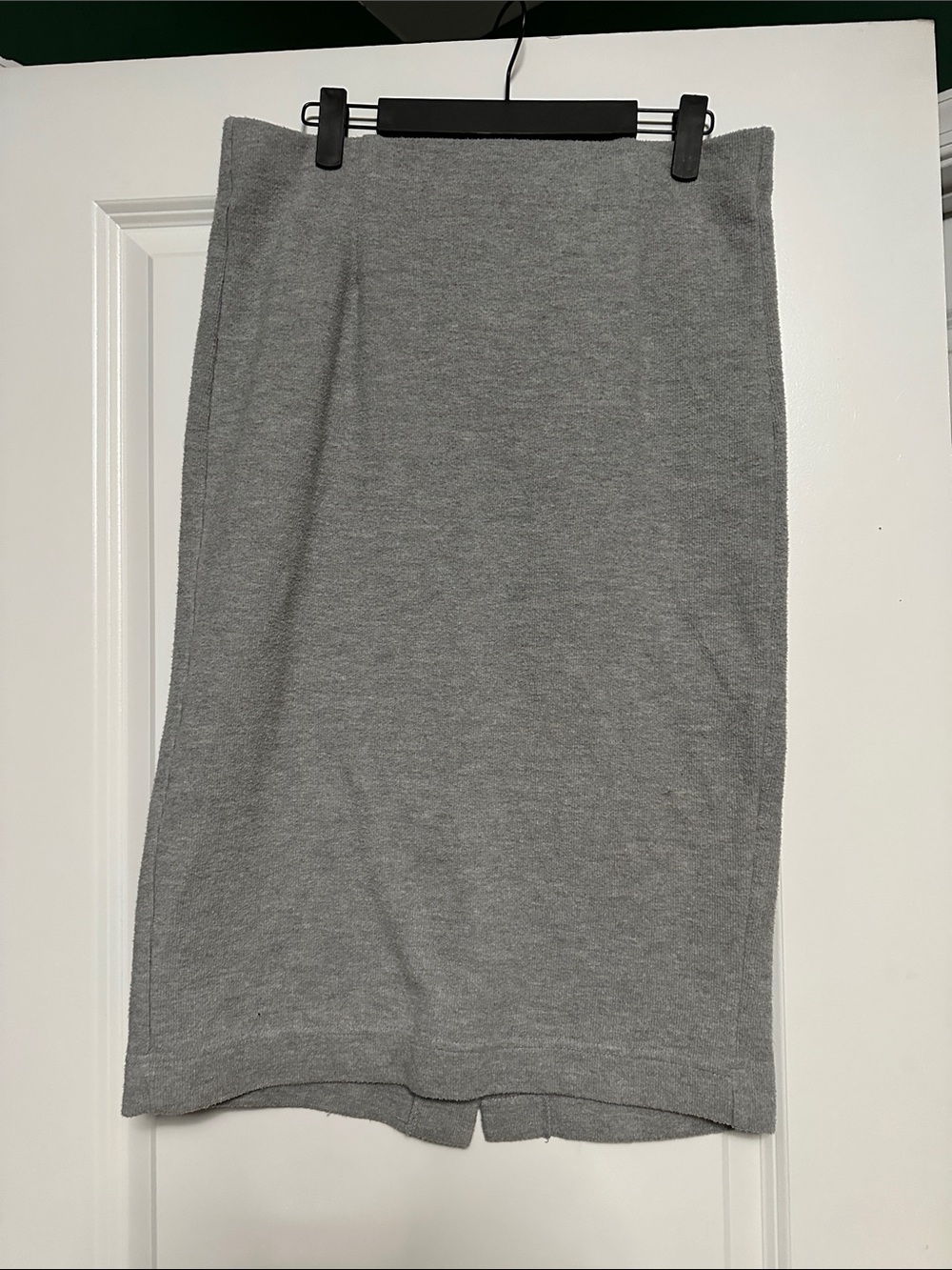 Slim Gray Knit Pencil Skirt - Women's Classic Workwear